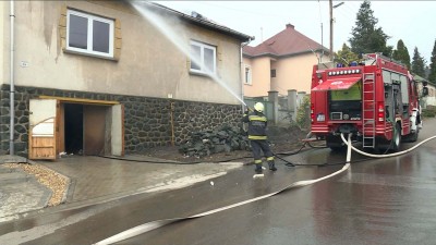 Többször vonulnak a tűzoltók lakástűzhöz