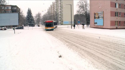 Folyamatosan takarítják az utakat Egerben