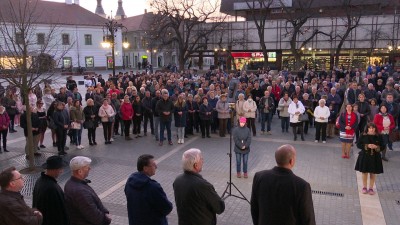 Keresztények közös imádsága a Dobó téren