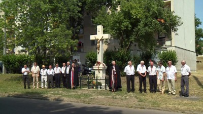 Újraállították és megáldották a keresztet 