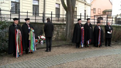 A kommunizmus áldozatai előtt hajtottak fejet