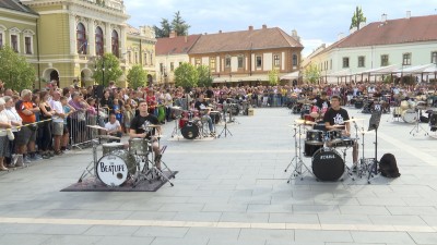 Ütősnap a Dobó téren