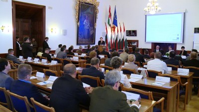 Konferencia a kevesebb papírmunkáról