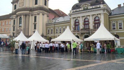 Civilekkel ünnepelt a város