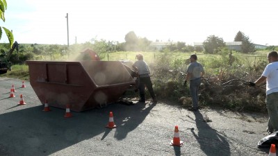 Illegális zöldhulladék-lerakó felszámolása