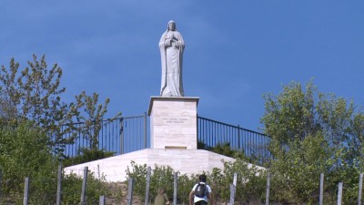 Határszentelés a Mária szobornál