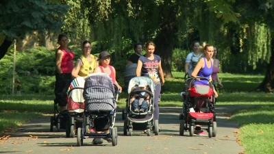 Babakocsi fitnesz az Érsekkertben