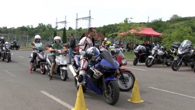 Nyílt napon készülhettek föl a motorosok a szezonra