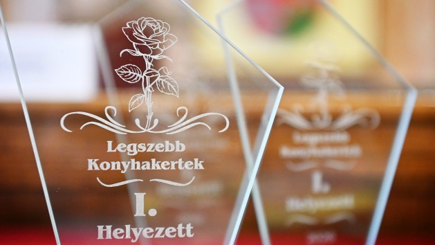 Átadták a Virágos Egerért, szép környezetért díjakat